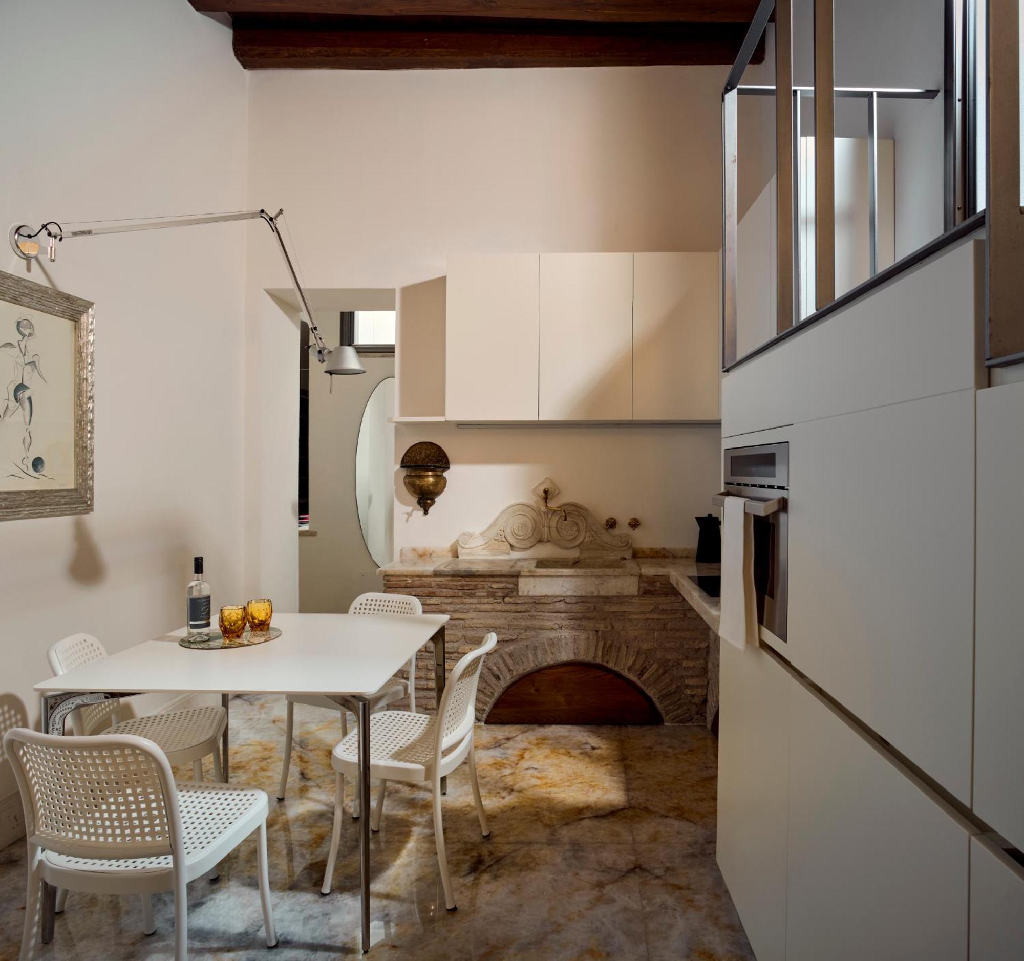 Palazzo Delle Pietre - Luxury Apartments Rome Buitenkant foto