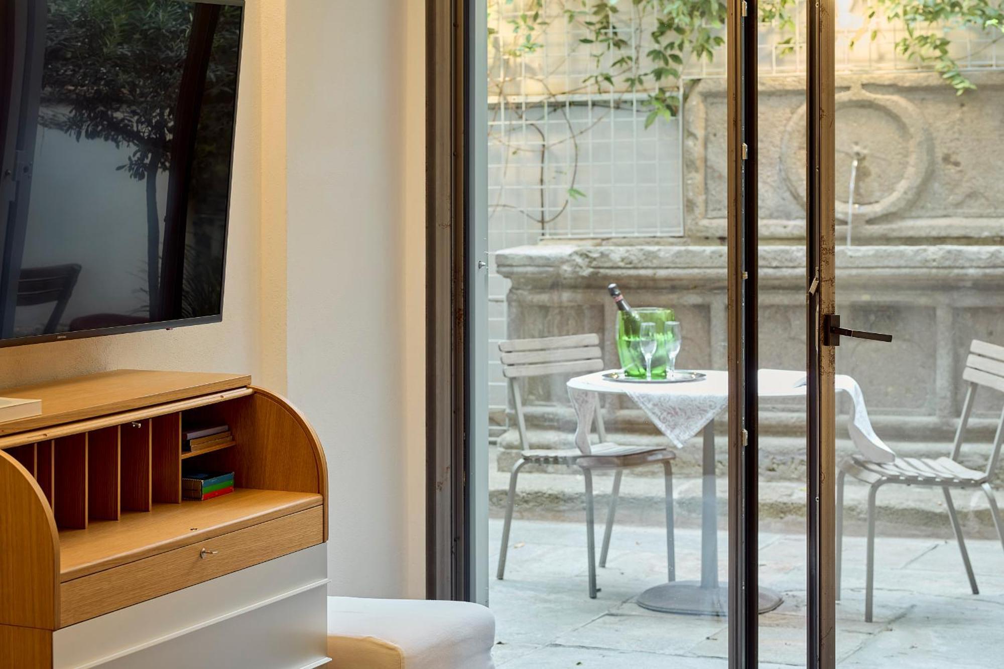 Palazzo Delle Pietre - Luxury Apartments Rome Buitenkant foto